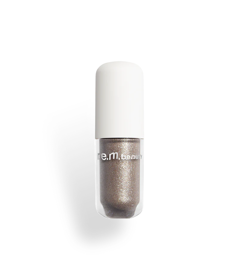 STARLET LUSTROUS LIQUID EYESHADOW